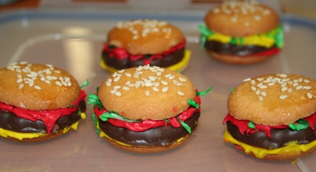 cheeseburger cookies a la Jessica Gezon