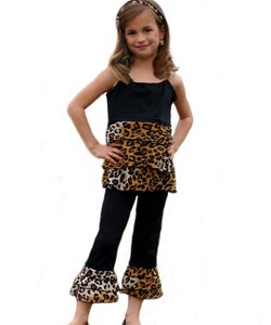AnnLoren 2-piece Girl's Leopard Rumba Capri Outfit