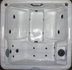 Home and Garden Spas 5-Person 19-Jet Hot Tub