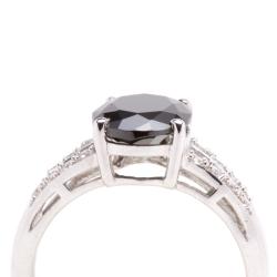 Sterling Silver Black and White Cubic Zirconia Ring (Size 7)