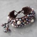 Handmade Black and White Freshwater Pearl Wrist Pull Bracelet (Thailand)