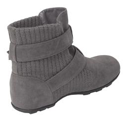 Bamboo by Journee Women's Faux Suede/ Knit Boot
