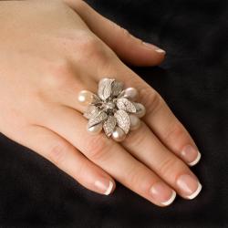 Sterling Silver FW Pearl and Cubic Zirconia Ring (8.5 mm)