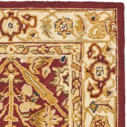 Hand-hooked Chelsea Treasures Ivory Wool Runner (2'6 x 4')