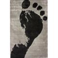 Handmade Alexa Pino Footprint Rug (5' x 8')