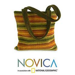 Handcrafted Wool 'Fresh Horizons' Medium Handbag (Peru)