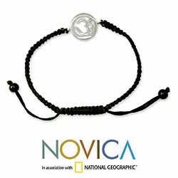 Sterling Silver Diamond Accent 'Solitary Om' Bracelet (India)