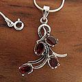 Handcrafted Sterling Silver 'Scarlet Petals' Garnet Necklace (India)