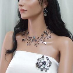 Pearl and Mother of Pearl Grey Floral Jewelry Set (3-5 mm) (Thailand)
