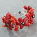 Red Coral and Black Pearl Flower Garland Bracelet (5-6 mm) (Thailand)