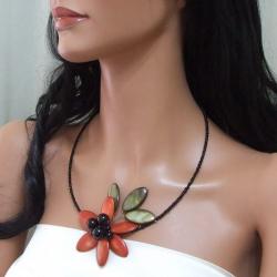 Orange Shell and Onyx Floral Choker Necklace (Thailand)