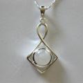Sterling Silver Round Moonstone Necklace (Thailand)