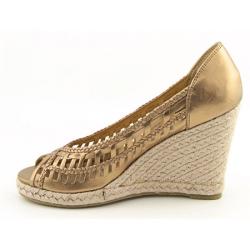 Candies Women's 'Kolbey' Gold/Bronze Platform Wedges 