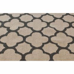 Handmade Luna Moroccan Trellis Beige Wool Rug (5' x 8')