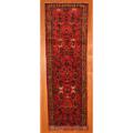 Persian Hand-knotted Hamadan Red/ Ivory Wool Rug (3'9 x 15') (Iran)
