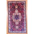 Persian Hand-knotted Bakhtiari Burgundy/ Ivory Wool Rug (5'8 x 10')