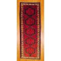 Persian Hand-knotted Hamadan Burgundy/ Ivory Wool Rug (3'11 x 10'8)
