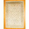 Persian Hand-knotted Kashan Ivory/Navy Wool Rug (9'9 x 14'1)