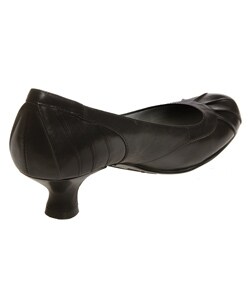 Reaction by Kenneth Cole Clean Queen Heels