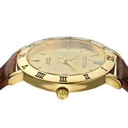 Croton Men's Casual Leather Strap Quartz Watch