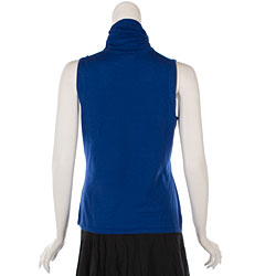 Cable and Gauge Junior's Sleeveless Turtleneck