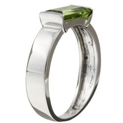 14k White Gold Baguette Peridot Ring (Size 7.5)