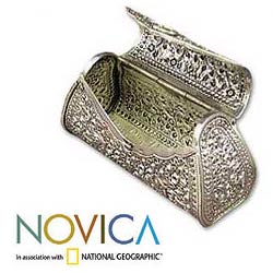 Sterling Silver 'Kanok Elegance' Petite Purse (Thailand)