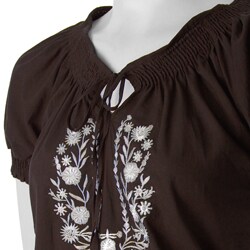 Cute Options Junior's Floral Embroidered Peasant Top