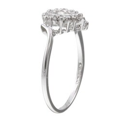 Platifina 1/10ct TDW Diamond Heart Ring (Size 7)