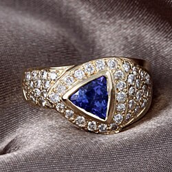 Encore by Le Vian 14k Gold Tanzanite and 5/8ct TDW Diamond Ring (J-K, I1-I2)