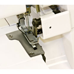 Yamata 3/4-thread Domestic Overlock/ Serger