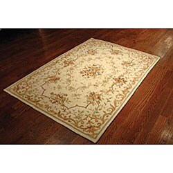 Handmade Paradise Bouquet Ivory Wool and Silk Rug (5' x 8')