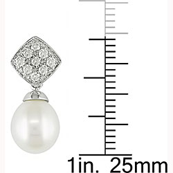 14k Gold 1/4ct TDW Diamond/ FW Pearl Earrings (7-8 mm) (H-I, I1-I2)