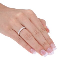 10k White Gold 1/10ct TDW Diamond Wedding-style Ring (H-I, I2-I3)
