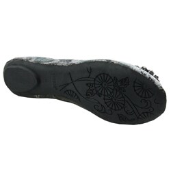 Bamboo by Journee Women's Python Print Ballet Flats