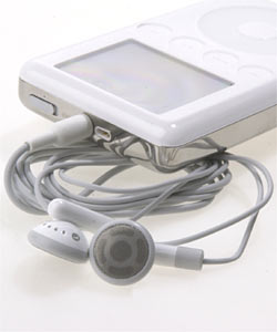 Apple iPod 15GB MP3 Player For Mac and Windows