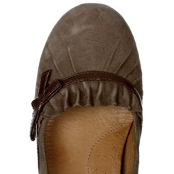 Naya Women's 'Cailin' Ruffle Pumps (Extended sizing)