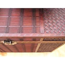 Original Hawaii Medium Wood Trunk with Decorative Wicker
