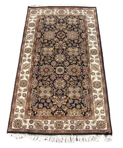 Indo-Mahal Hand-knotted Black/ Ivory Rug (4' x 8')