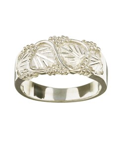 Black Hills Silver Men's Carved Leaf Ring