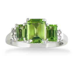 14k White Gold Peridot and Diamond Ring (H-I, I1)