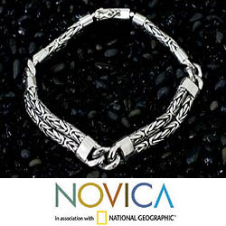 Sterling Silver  'Hand in Hand' Mens Bracelet (Indonesia)