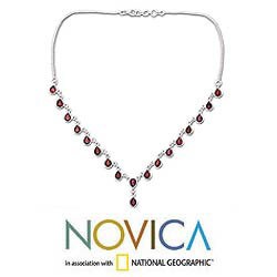 'Scarlet Droplets' Garnet Necklace (India)