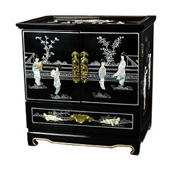 Empress Lacquered Black Jewel Box (China)
