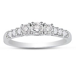 14k White Gold 1/2ct TDW Round Diamond Three-Stone Ring (F-G/I1-I2)