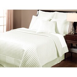 Esquire Ivory Luxury Collection Quilt Set