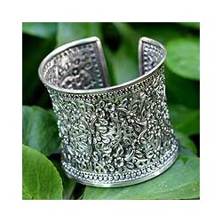 Sterling Silver 'Dazzling Jasmine' Bracelet (Thailand)