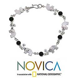 Sterling Silver Onyx 'Elephant Safari' Bracelet (Indonesia)