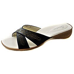 Sandies Women's 'Apres' Capri Black Golf Sandals