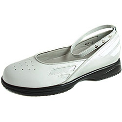 Sandbaggers Eva Silver Women's Golf Shoes